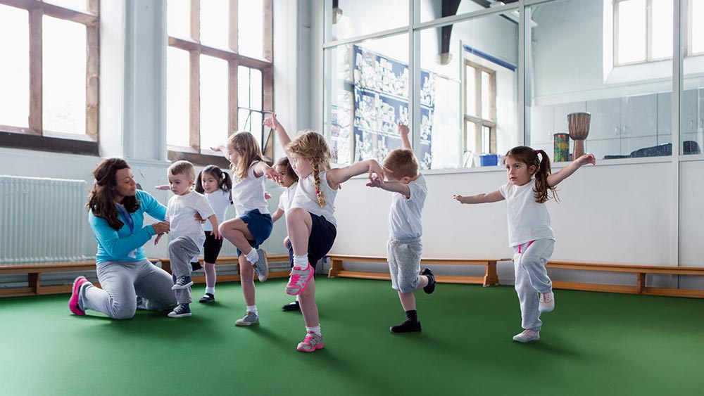 Linoleum2p-settori-sport-e-wellness-palestra-per-bambini